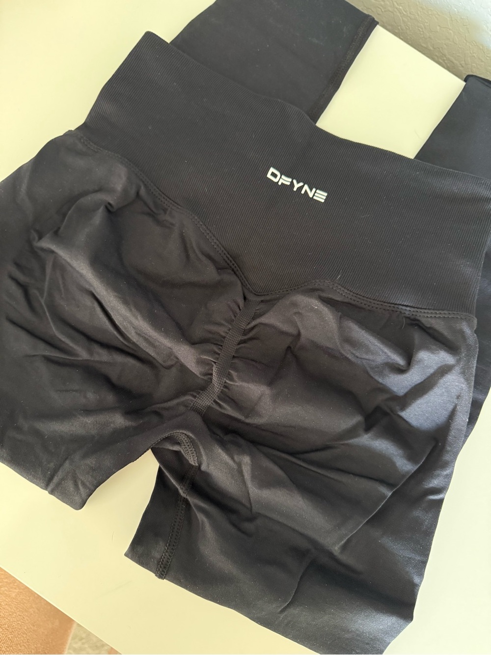 DFYNE Black dynamic leggings size S - Picture 3 of 3